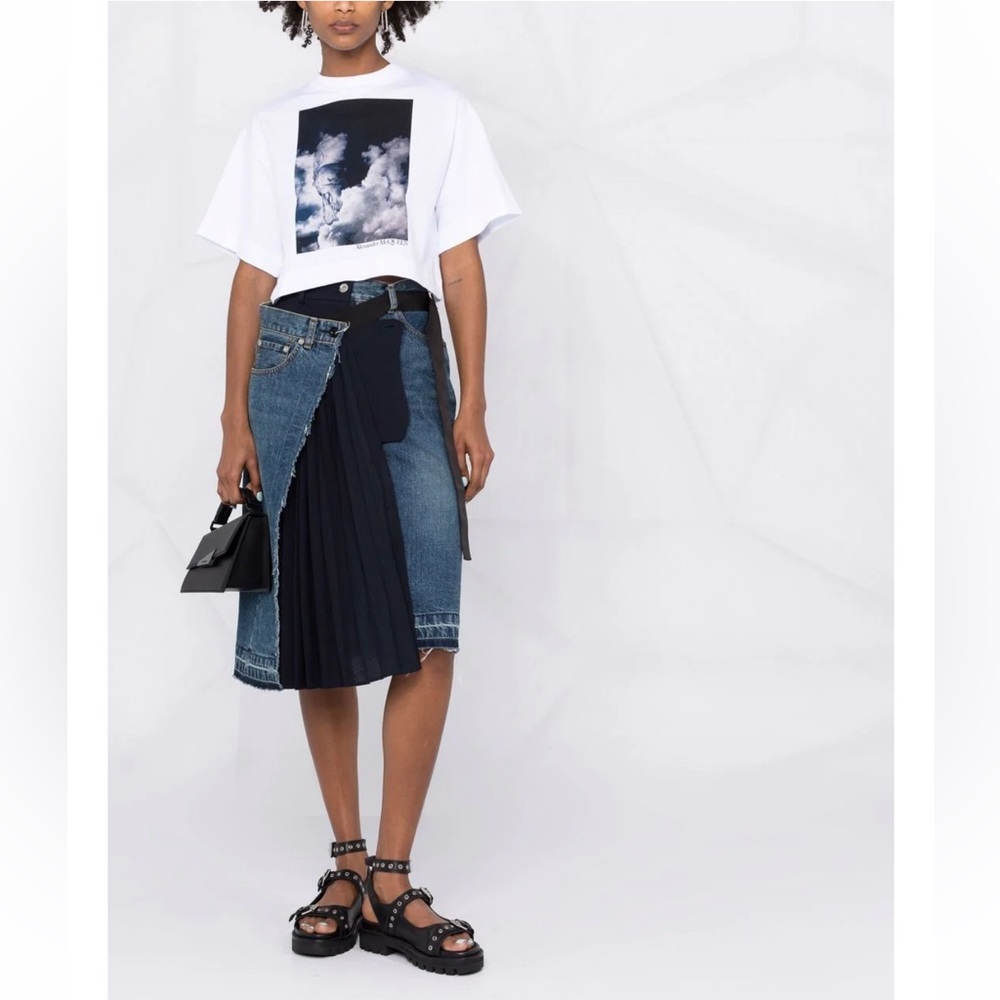 SOLD! NWT Alexander McQueen Graphic Printed Crewneck T-Shirt Size: IT40 165/88A - Picture 3 of 16